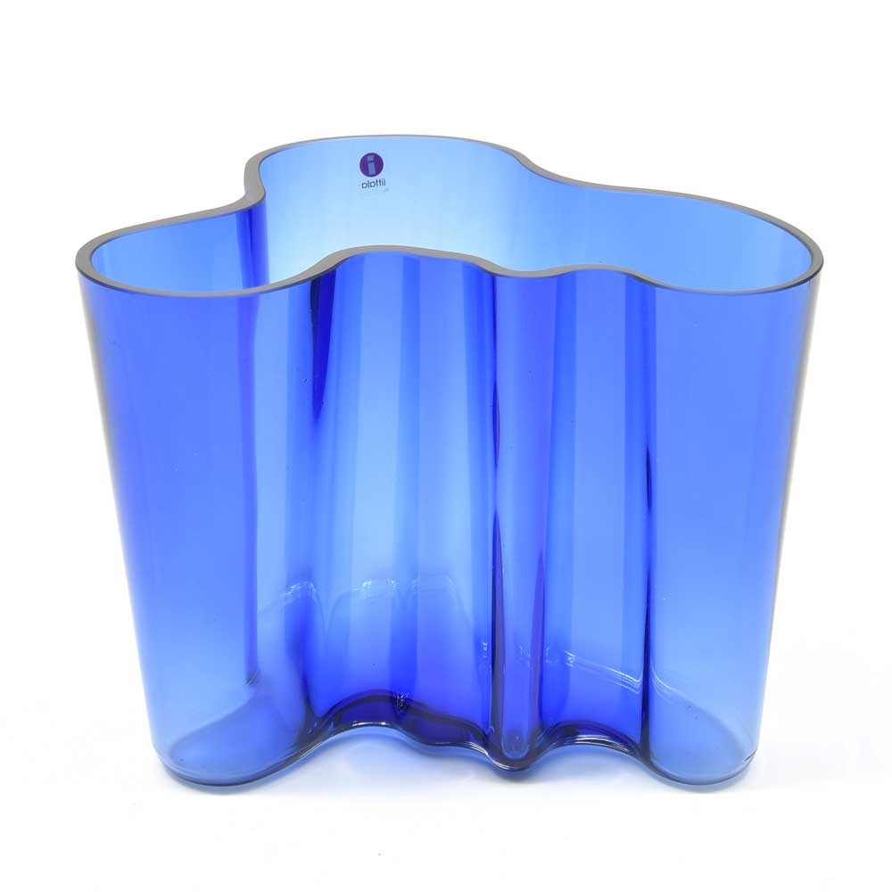 Blue glass vase, design Alvar Aalto 1936, executed by Iittala / Finland on later date auctions